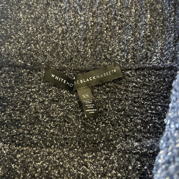 WHITE HOUSE BLACK MARKET KNITTED SCOOPED NECK SWEATER IN BLACK AND SILVER IN XS - Picture 9 of 9